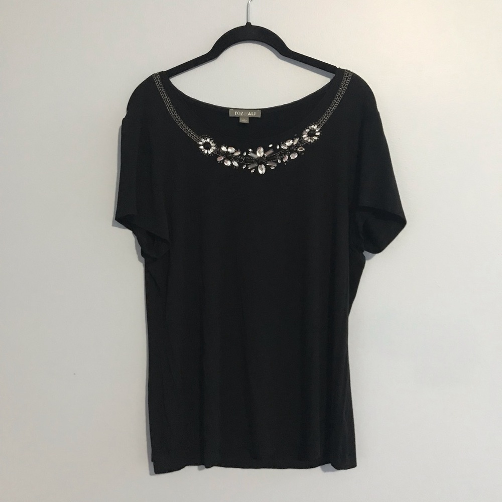 Roz & Ali Floral Sequin Neckline Top